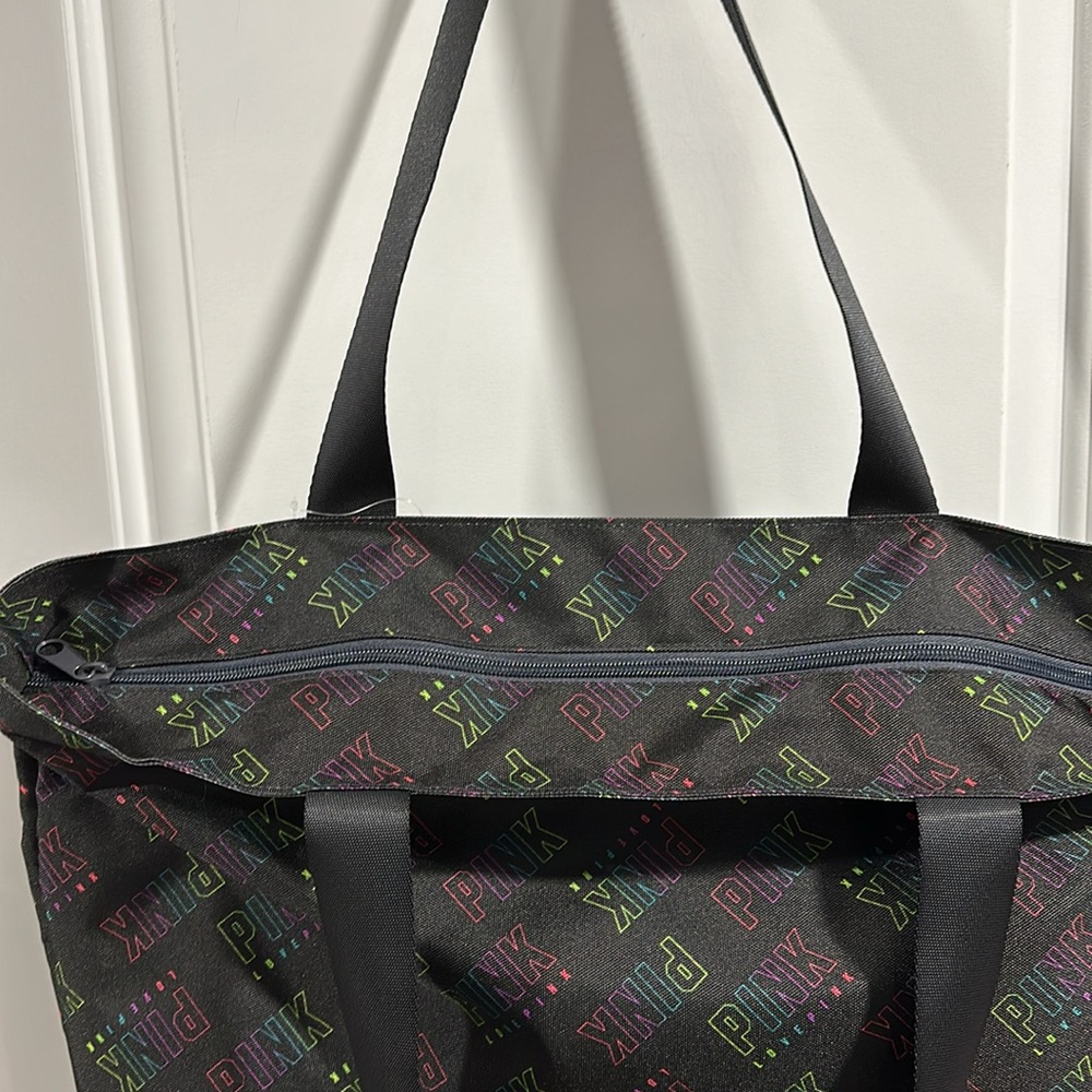 ⭐️SOLD⭐️ NWT Victoria’s Secret PINK Zippered Tote Bag - Picture 7 of 10